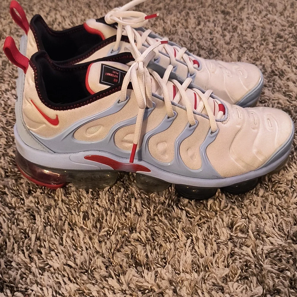 Nike Air VaporMax Plus - White and Red Accents - Picture 8 of 8
